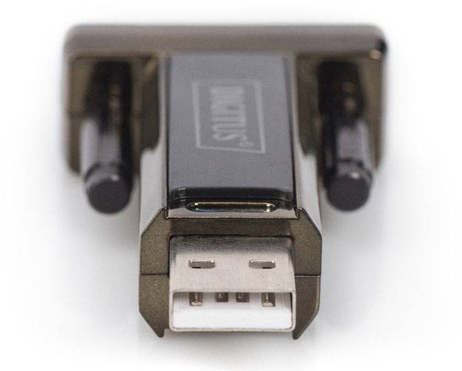 Close-up of a USB stick with a plastic casing and a visible USB connector on the front.
