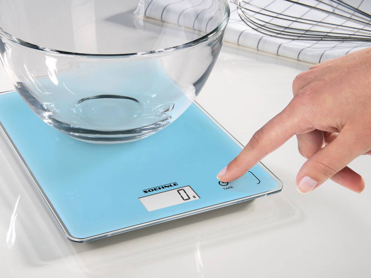 Soehnle KWD Page Compact 300 pale blue Digital kitchen scales + wall mount Weight range=5 kg Blue 234 x 192 x 25-7