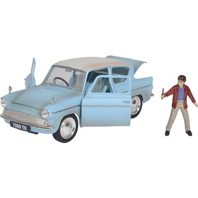 Harry Potter with Ford Anglia