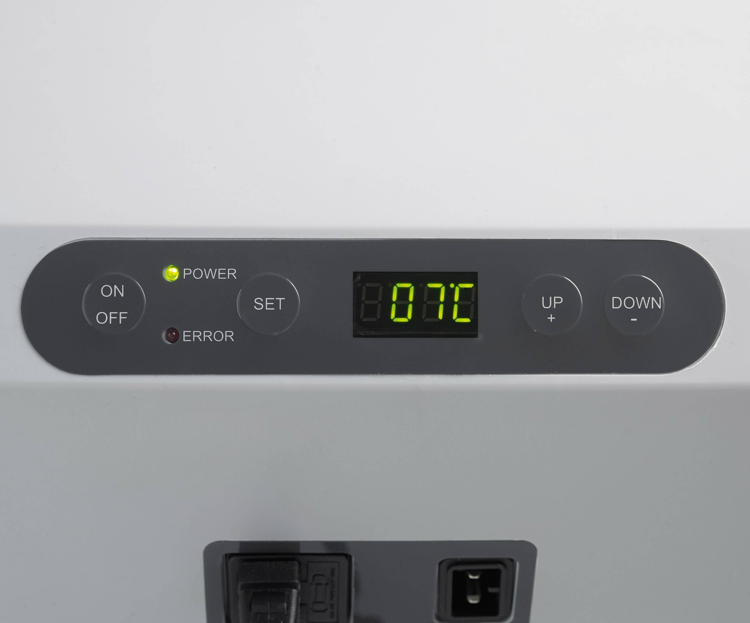 MobiCool MCF40 12/230 V Cool box EEC: C (A - G) Compressor 12 V, 24 V, 230 V Blue, White 38 l -10 to +10 °C-2