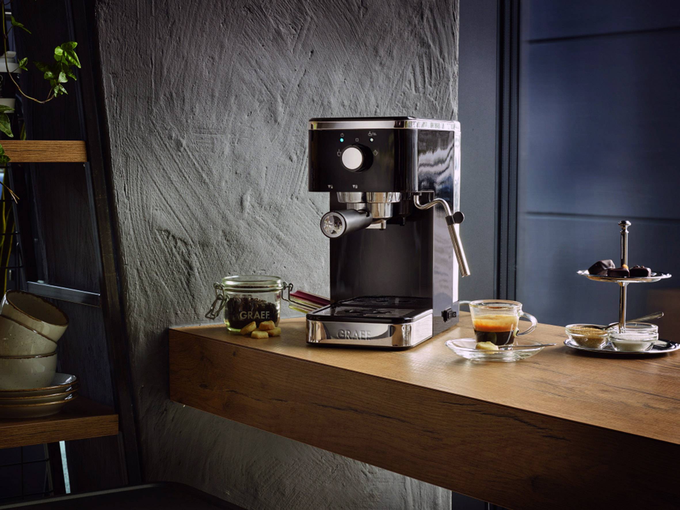 Graef Salita Espresso machine with sump filter holder White 1400 W-4