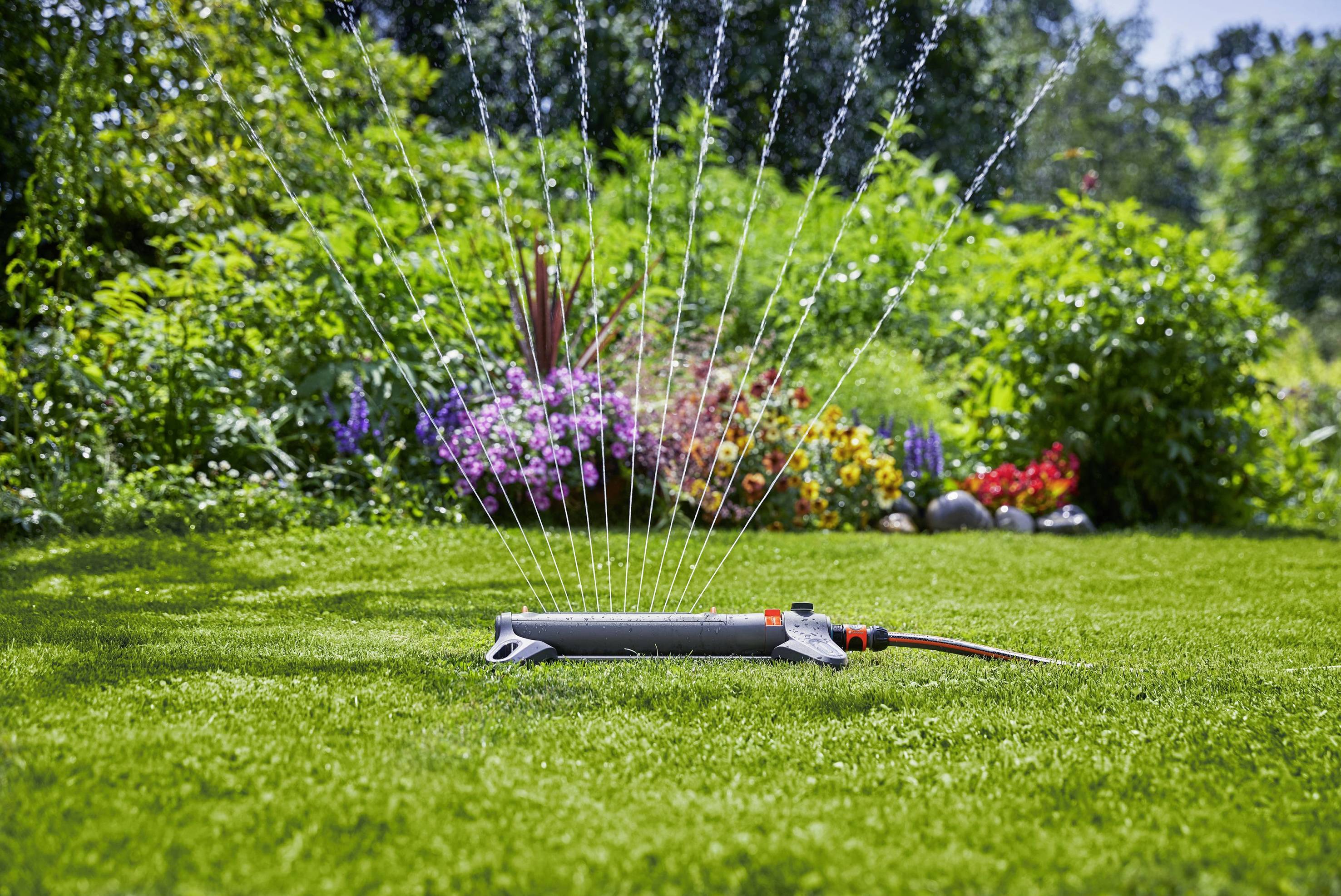 Gardena Aquazoom S Square Sprinkler 9 150 M Conrad Com