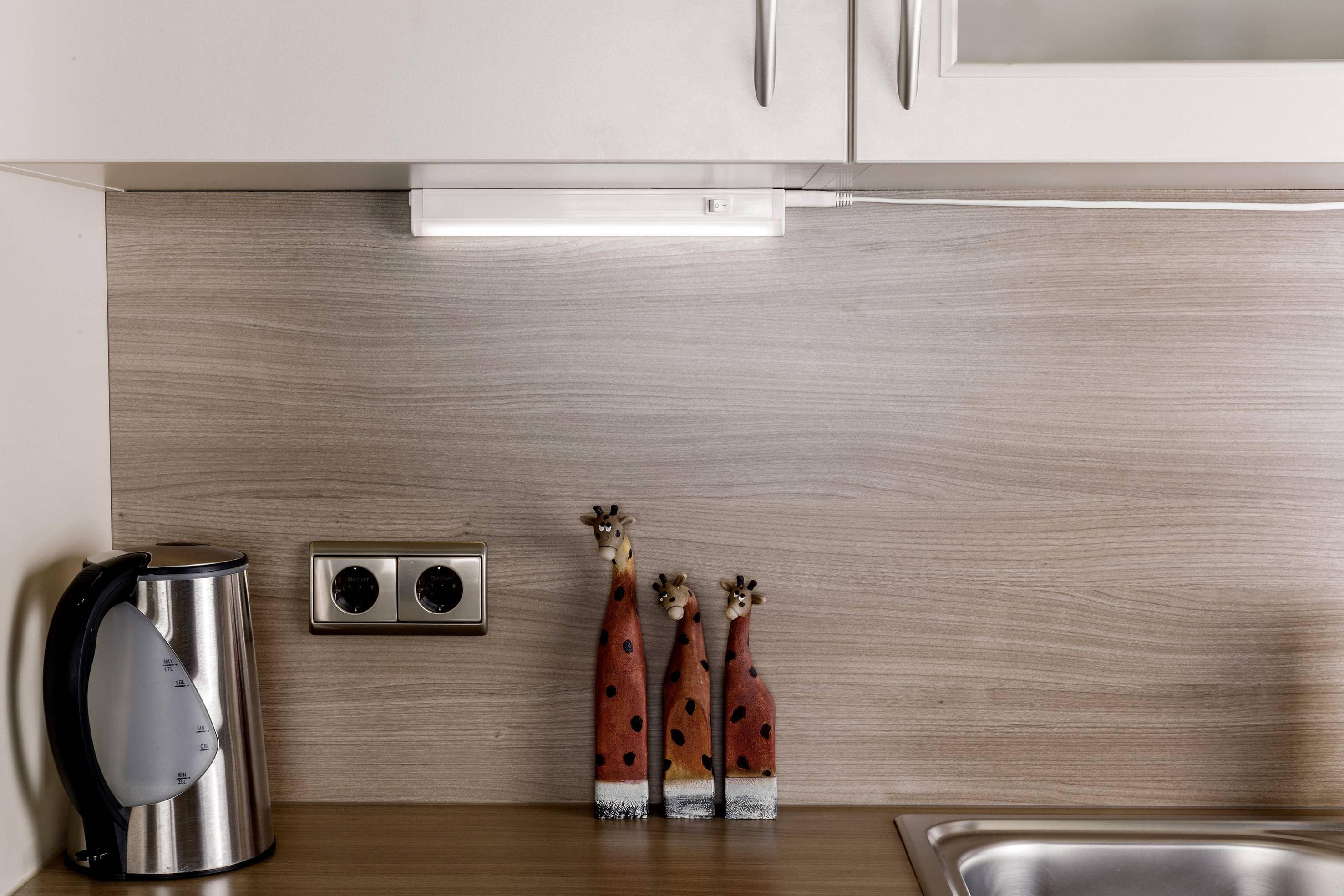 Heitronic DETROIT LED plinth lighting LED (monochrome) Built-in LED 7 W Neutral white White-1