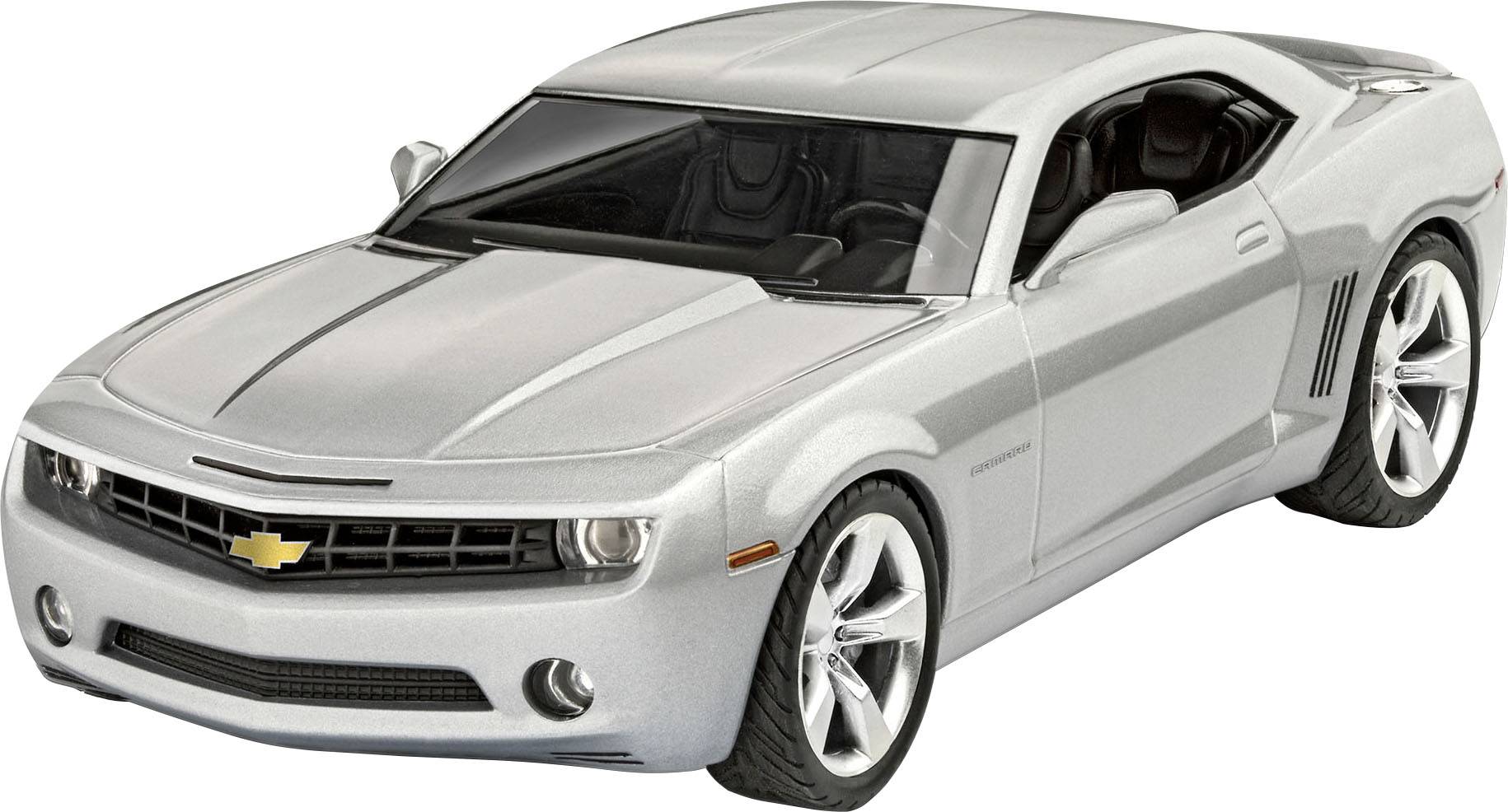 Silver car with a sporty design, distinctive front section and Chevrolet logo on the radiator grille, presented from the side view.