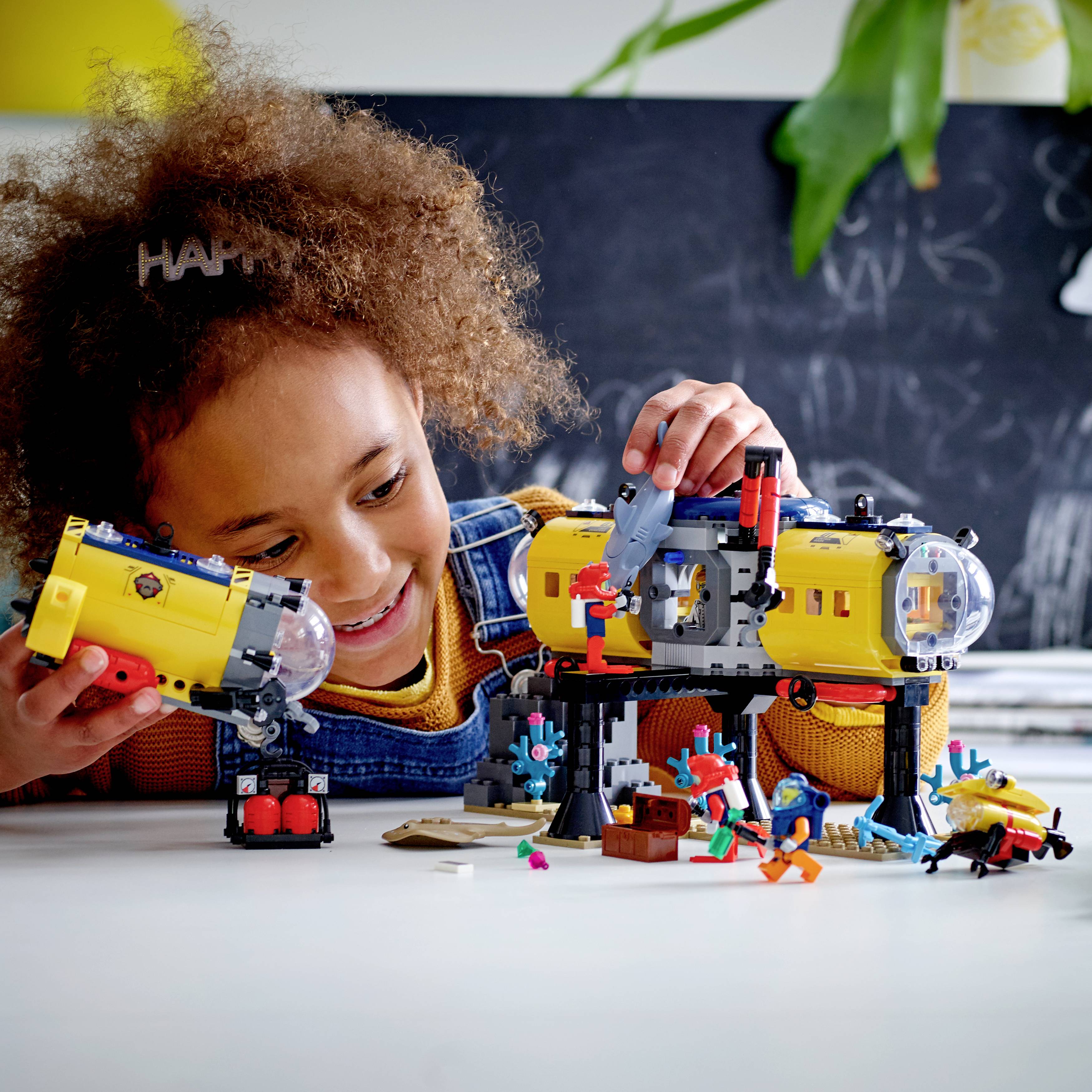 60265 LEGO® CITY Marine research base-9