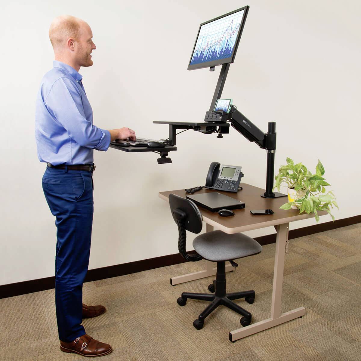 Tripp Lite Monitor desk mount 1 Display(s) 33,0 cm (13") - 68,6 cm (27") Black Rotatable, Retractable, Swivelling, Lapto-2