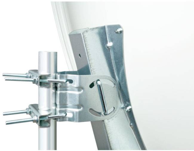 A metal bracket secures a satellite dish to a pole.