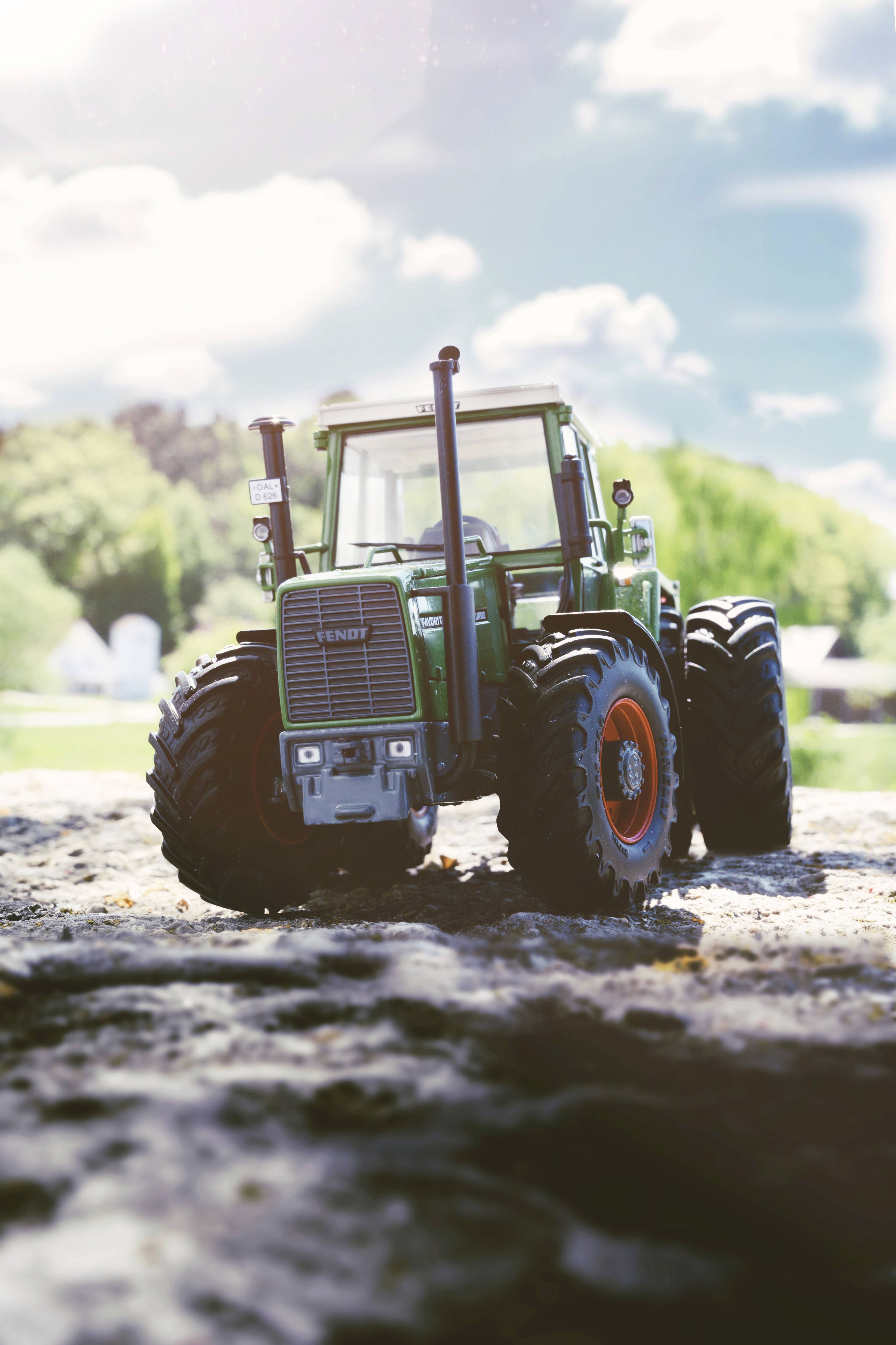 Schuco Fendt 626 LSA Zwillingsbereifung 1:32 Bulldog-1