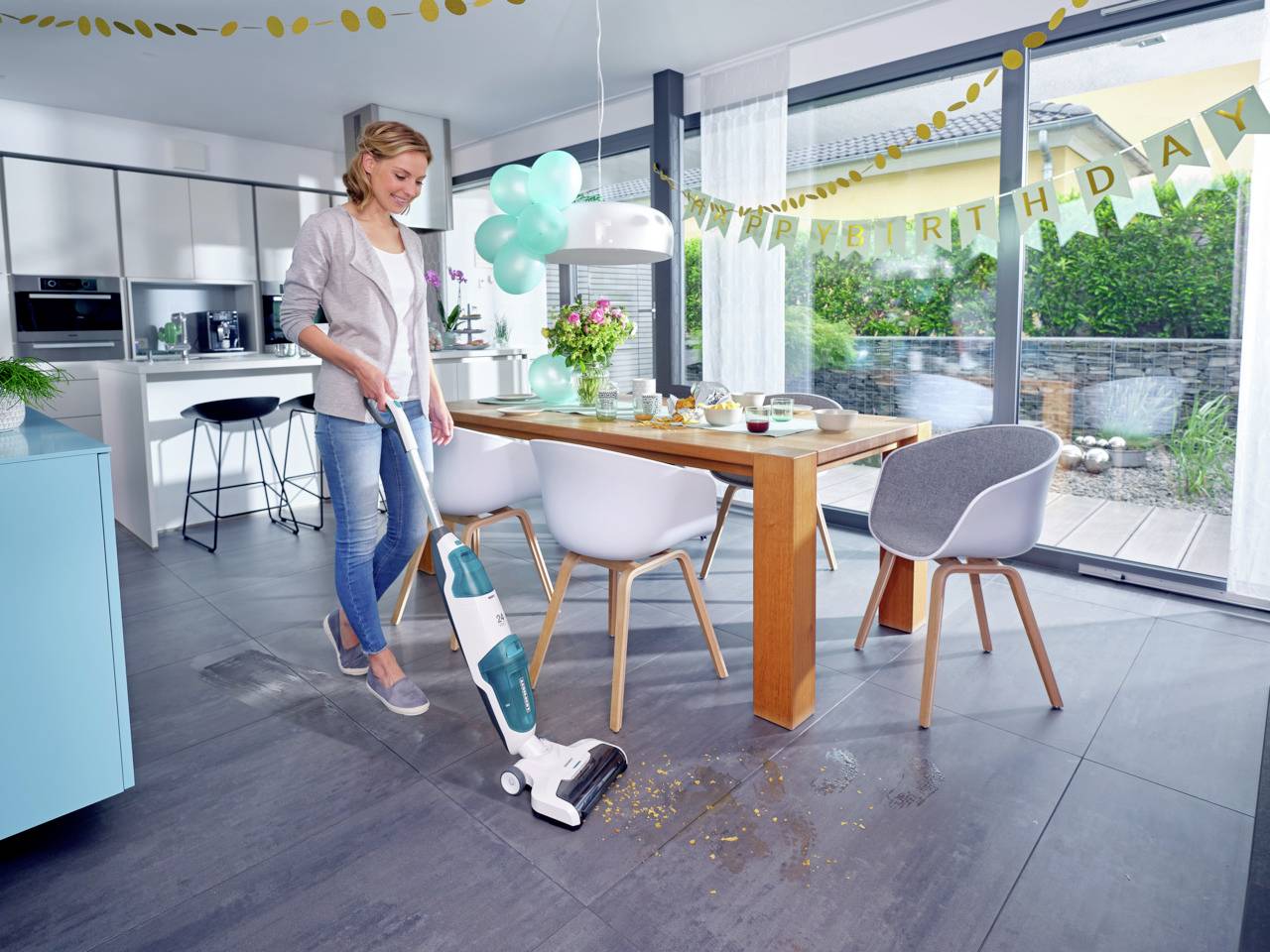 Leifheit Regulus Aqua PowerVac 11922 Wet/dry vacuum cleaner Detachable water tank, Cordless, Stand, Self-cleaning functi-3