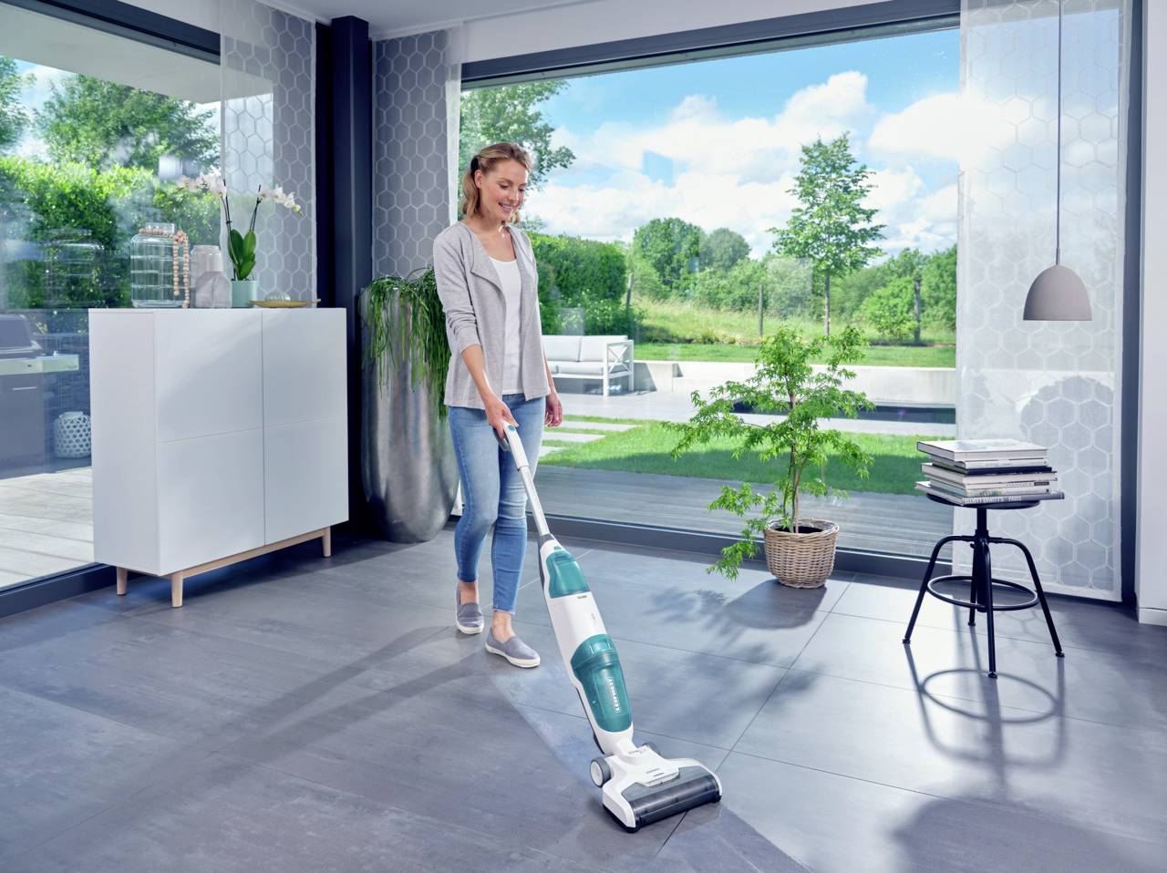 Leifheit Regulus Aqua PowerVac 11922 Wet/dry vacuum cleaner Detachable water tank, Cordless, Stand, Self-cleaning functi-13