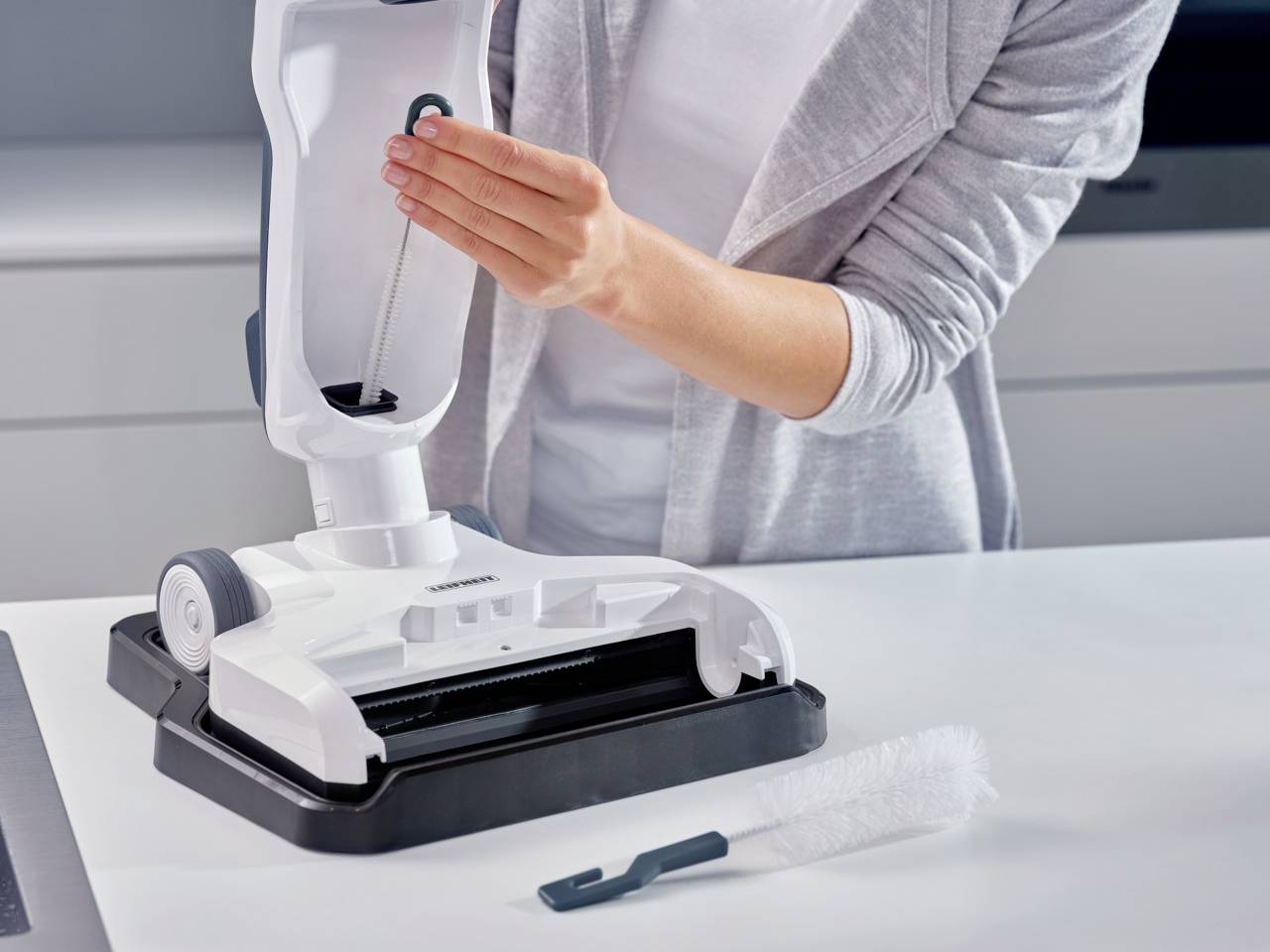 Leifheit Regulus Aqua PowerVac 11922 Wet/dry vacuum cleaner Detachable water tank, Cordless, Stand, Self-cleaning functi-22