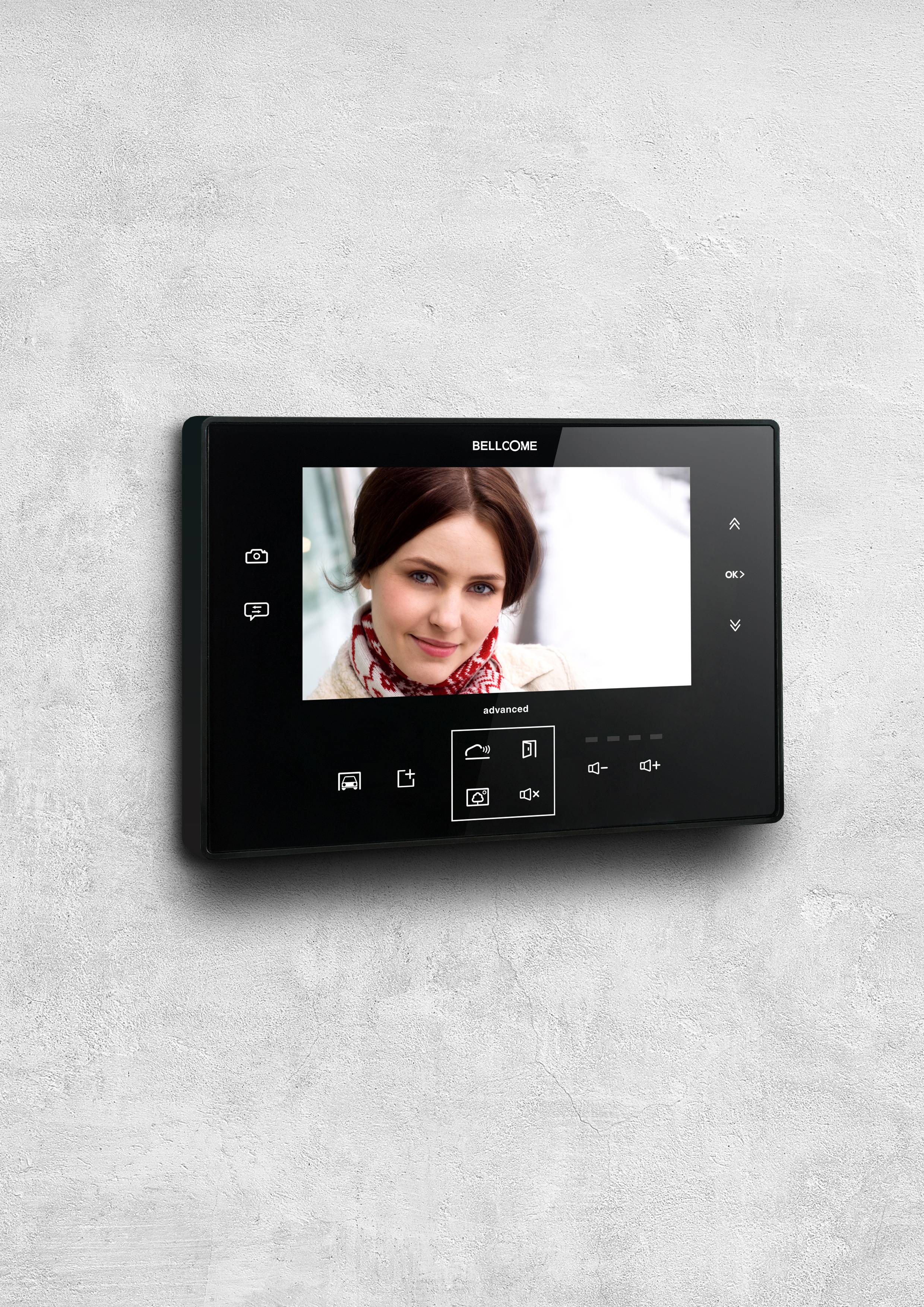 Intercom screen displays an image of a smiling woman. The right side has buttons for control functions.