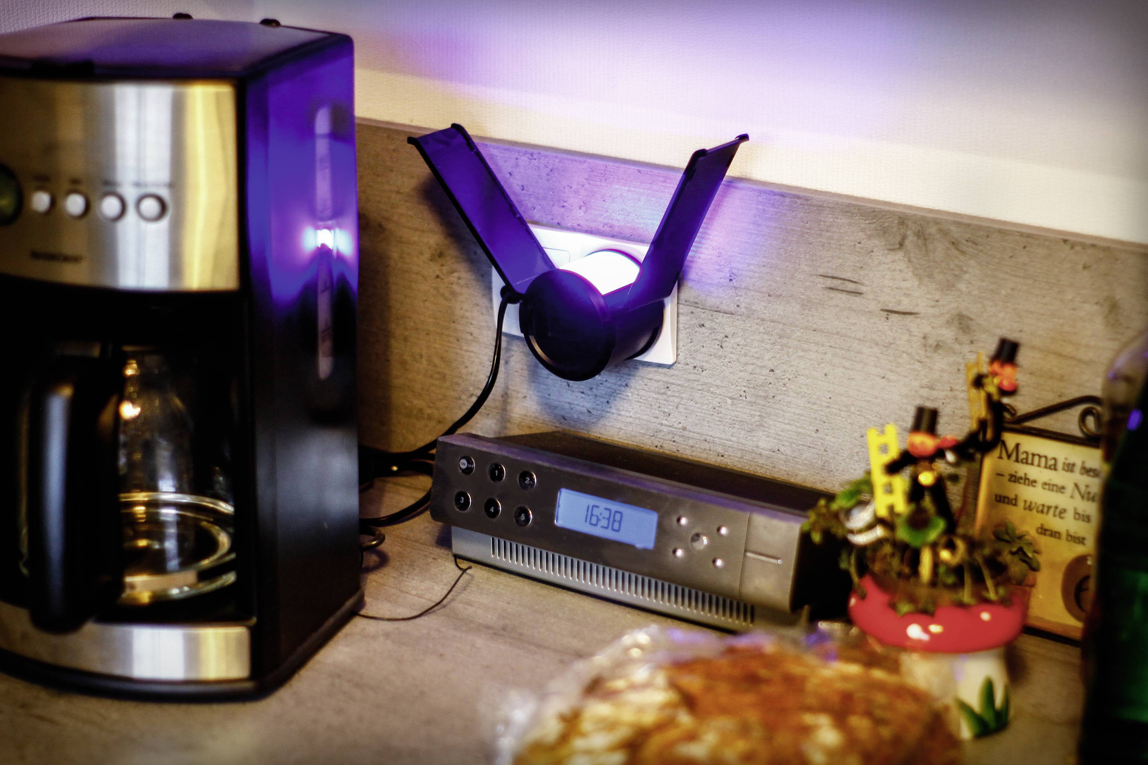 Gardigo 25146 UV light, Adhesive film UV adhesive trap (W x H x D) 65 x 65 x 68 mm Black 1 pc(s)-2