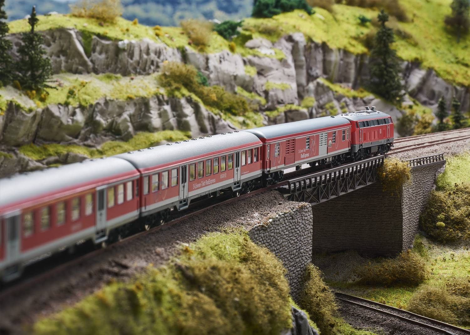 MiniTrix T15884 Passenger CAR 3er-SET "RADExpress" OF DB-1