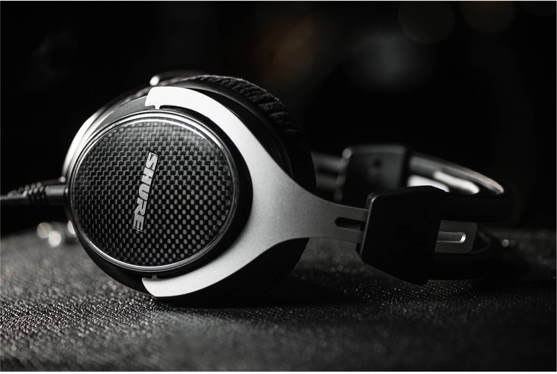 Shure SRH1540-BK Over-ear headphones Corded (1075100) Black-1