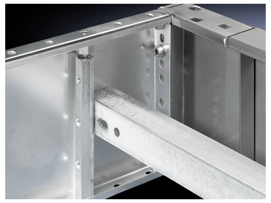 Metallic construction of a steel beam profile system, in a galvanised finish, showing a junction point between two beams.