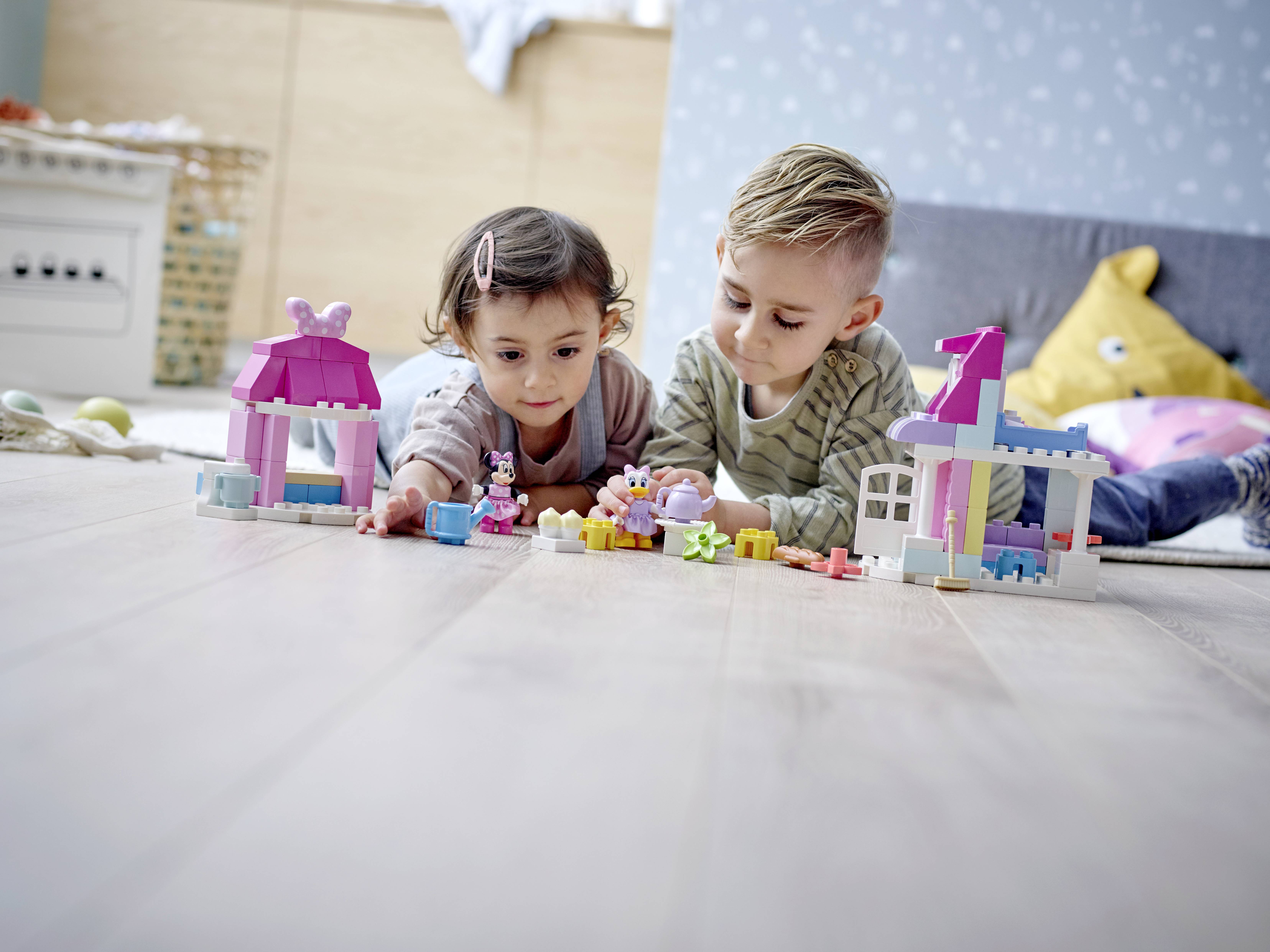 10942 LEGO® DUPLO® Minnies house with cafe-1