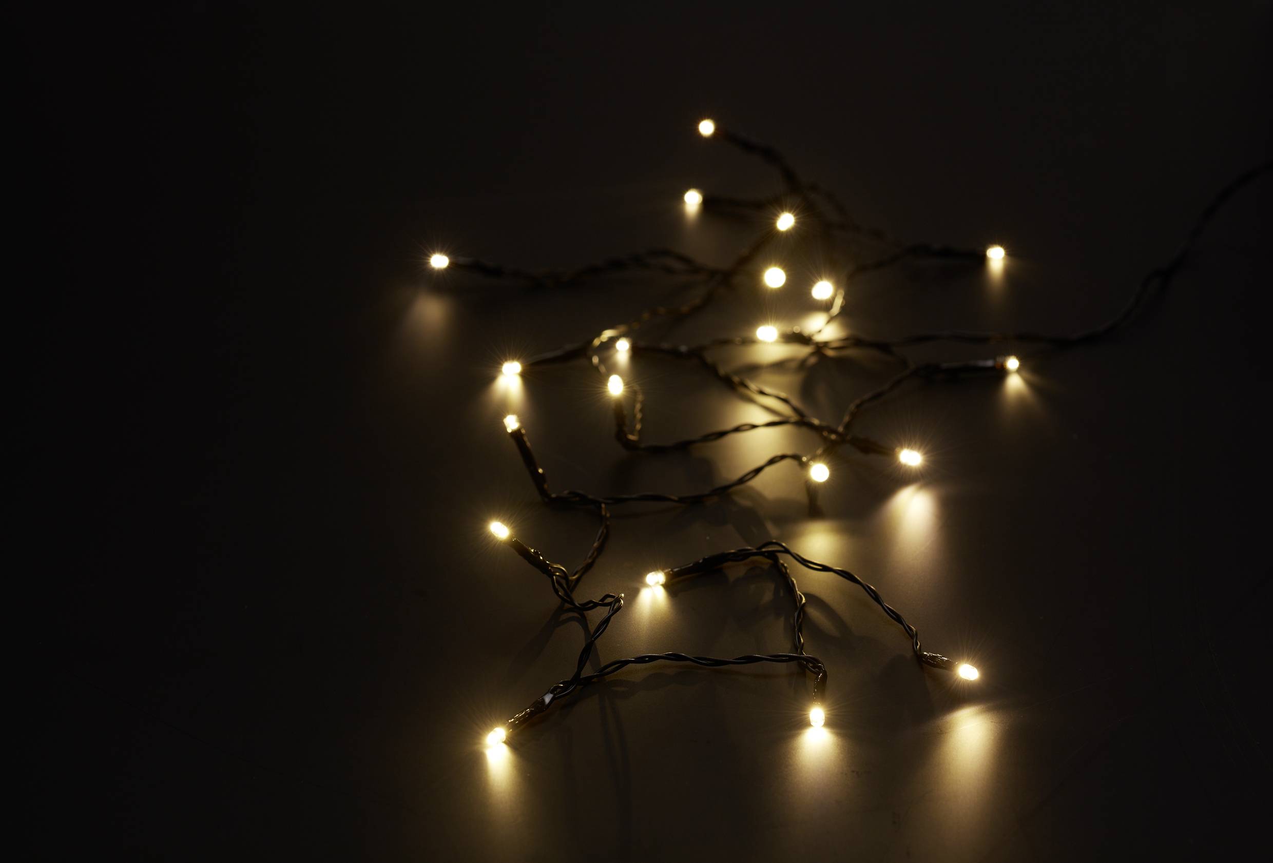 Sygonix SY-4722056 Cluster fairy lights Inside/outside battery-powered No. of bulbs 20 LED (monochrome) Warm white Illuminated length: 2.3 m Timer