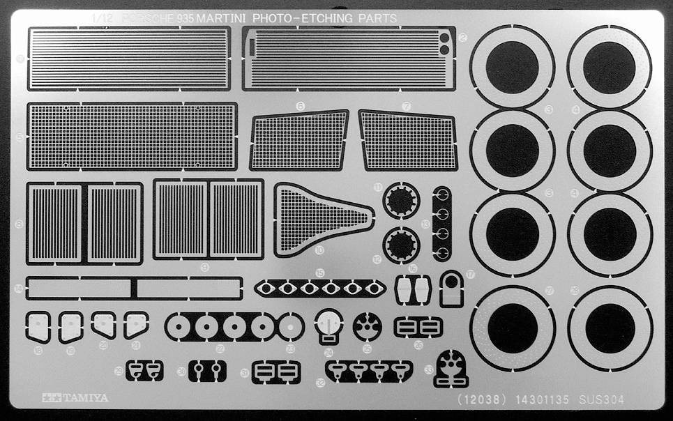 Tamiya 300012057 Porsche 935 Martini m. PE Model car assembly kit 1:12-1