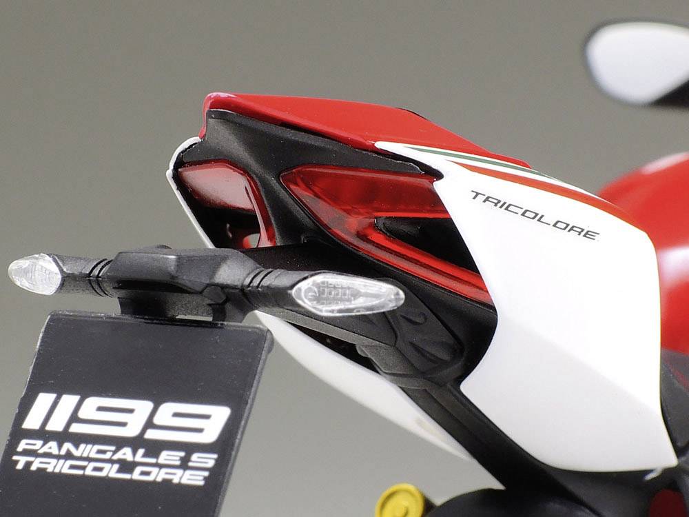 Tamiya 300114132 Ducati 1199 Panigale S Tricolore Motorcycle assembly kit 1:12-1