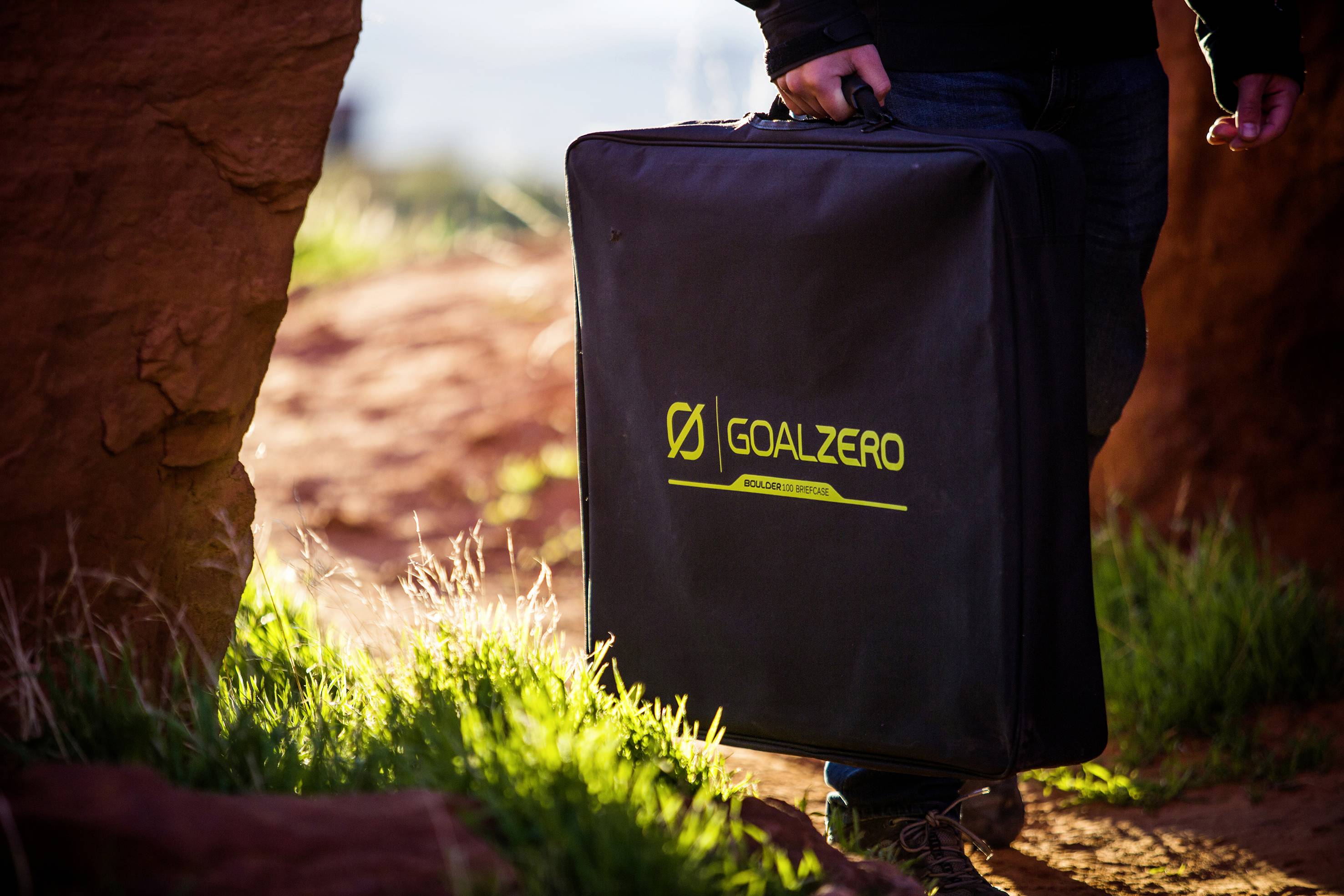Goal Zero Boulder 100 Briefcase 32408 Solar charger Charging current