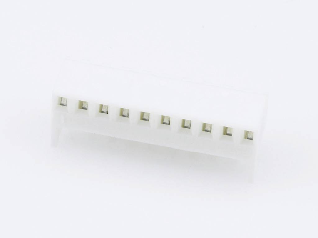 White, rectangular plastic plug with eight connection points, against a white background. Used for electrical connection between devices.