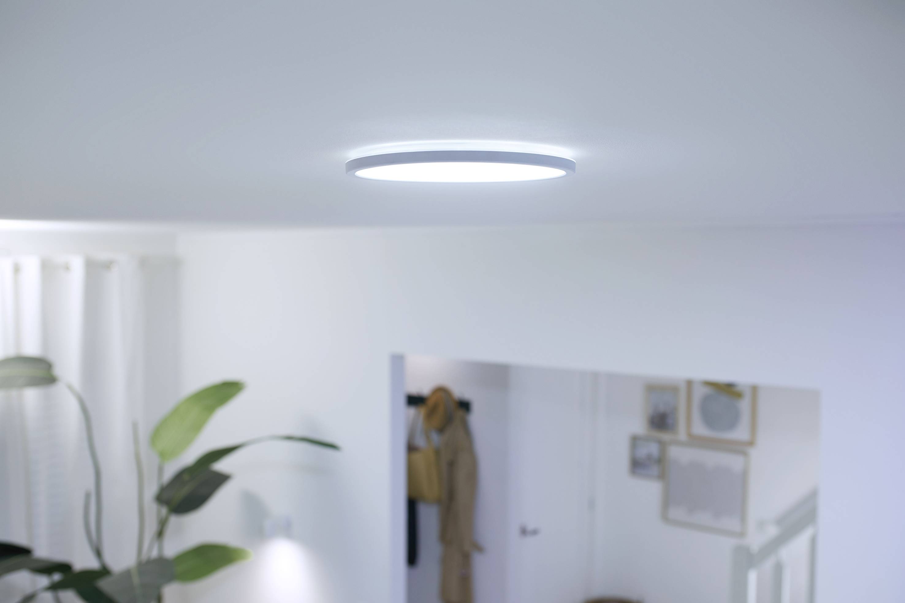 WiZ SuperSlim WiZ Ceiling 14W W RD 27-65K TW 871951433797800 LED ceiling light 14 W White-2