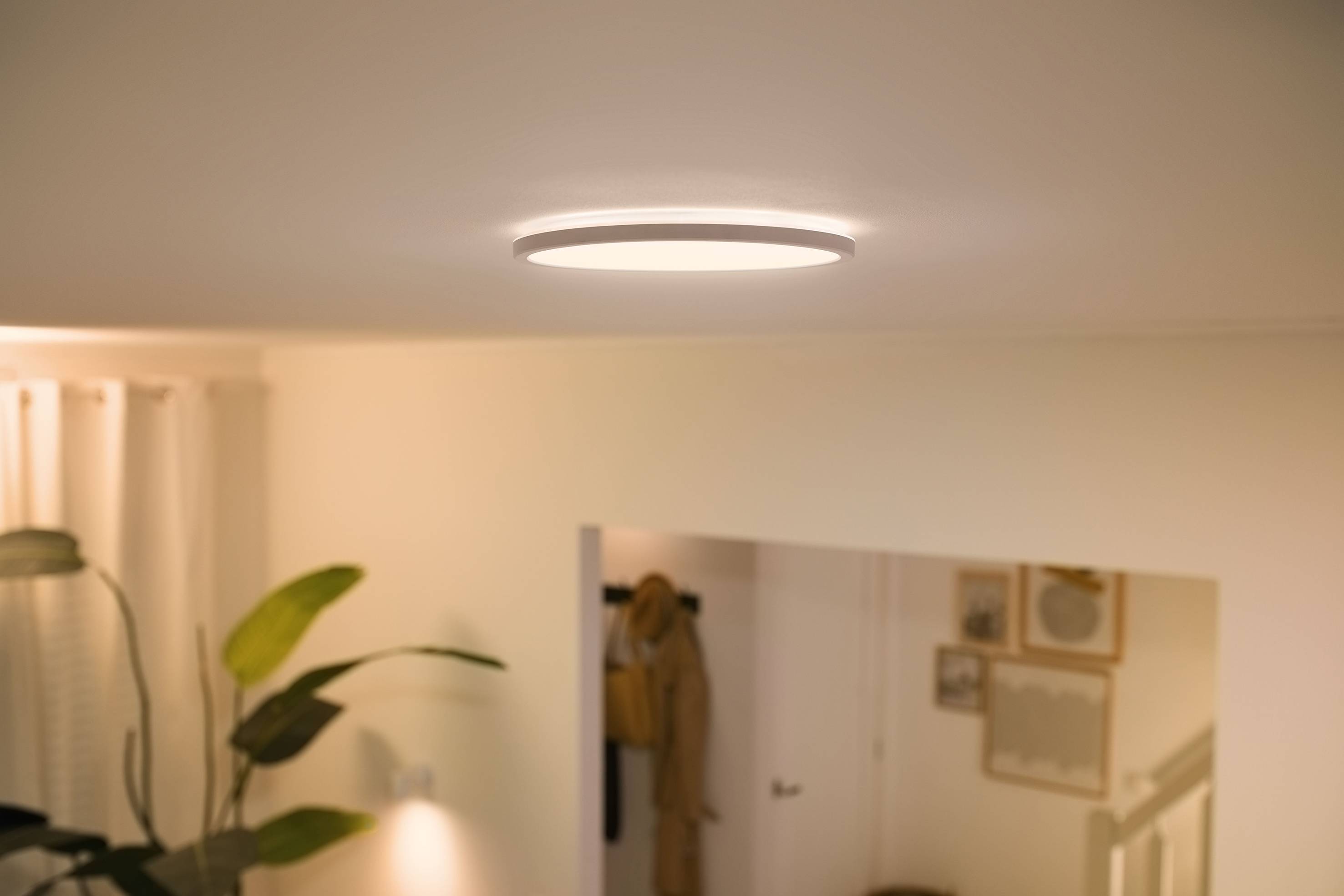 WiZ SuperSlim WiZ Ceiling 14W W RD 27-65K TW 871951433797800 LED ceiling light 14 W White-3