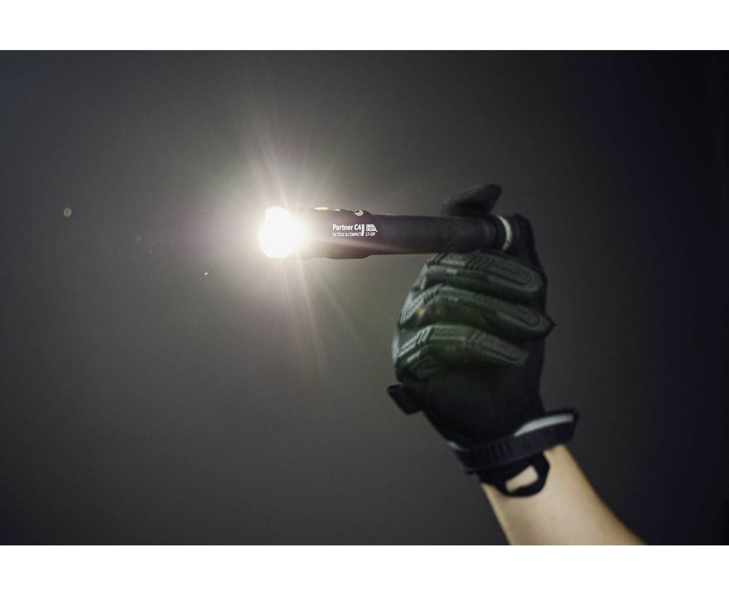 ArmyTek Partner C4 Pro warm LED (monochrome) Torch rechargeable 2300 lm 2040 h 73 g-2