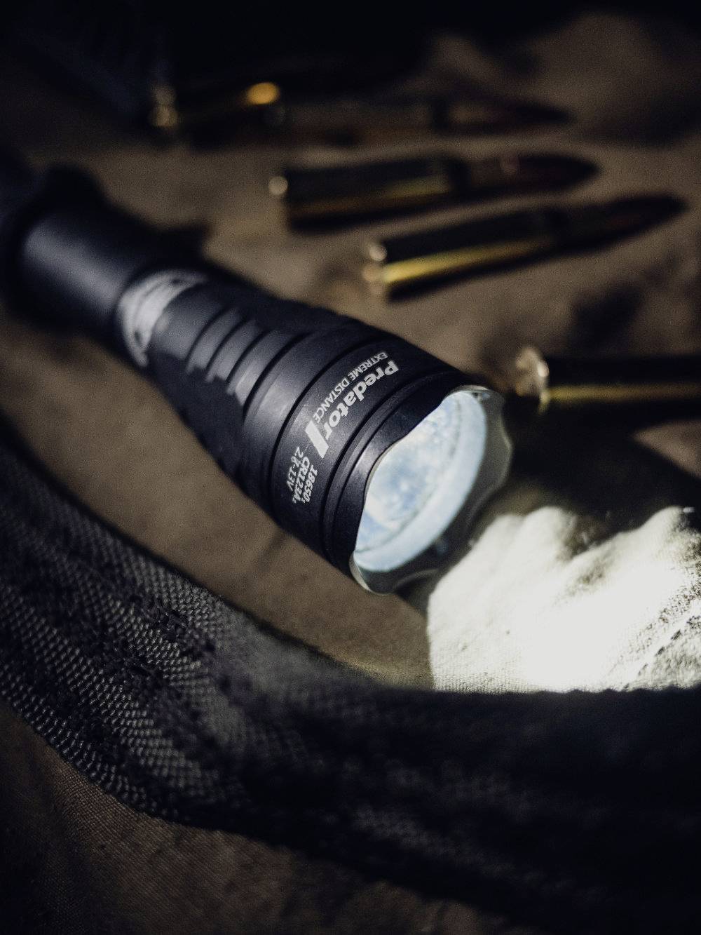 ArmyTek Predator XP-E2 red LED (monochrome) Torch rechargeable 200 lm 432 h 135 g-36