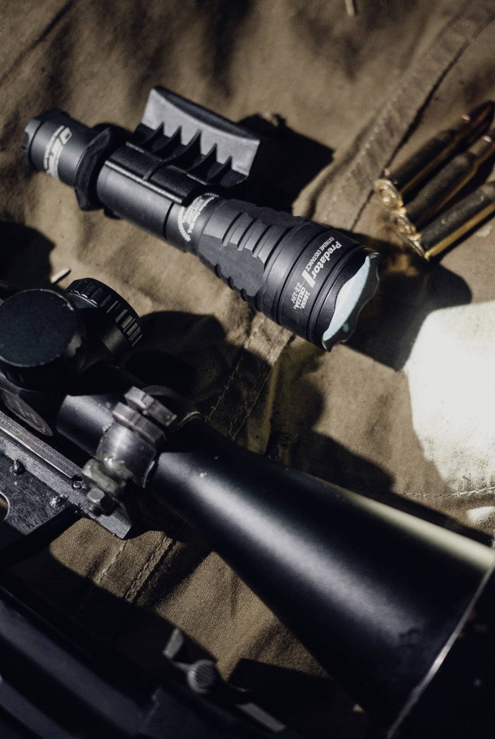 ArmyTek Predator XP-E2 red LED (monochrome) Torch rechargeable 200 lm 432 h 135 g-40