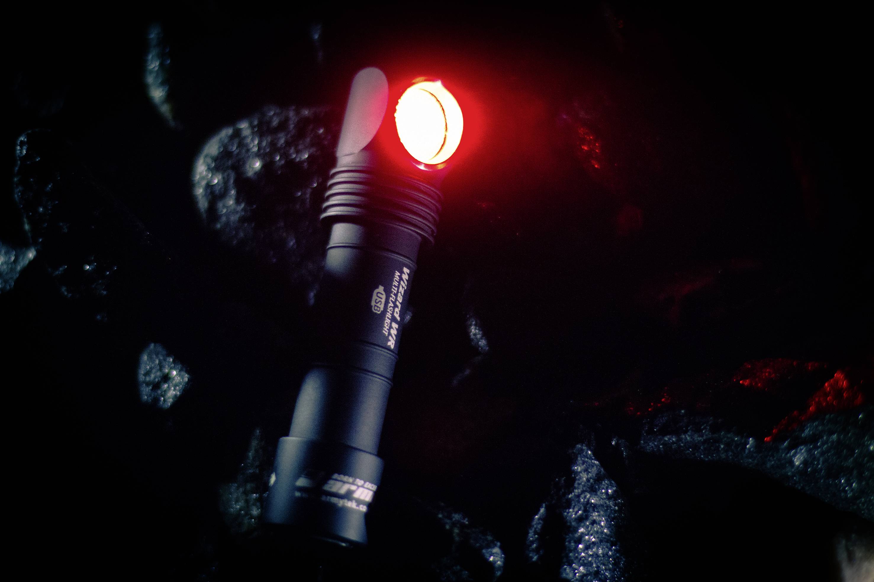 ArmyTek Wizard WR Magnet Warm & Red LED (monochrome) Headlamp rechargeable 1300 lm 360 h 65 g-26
