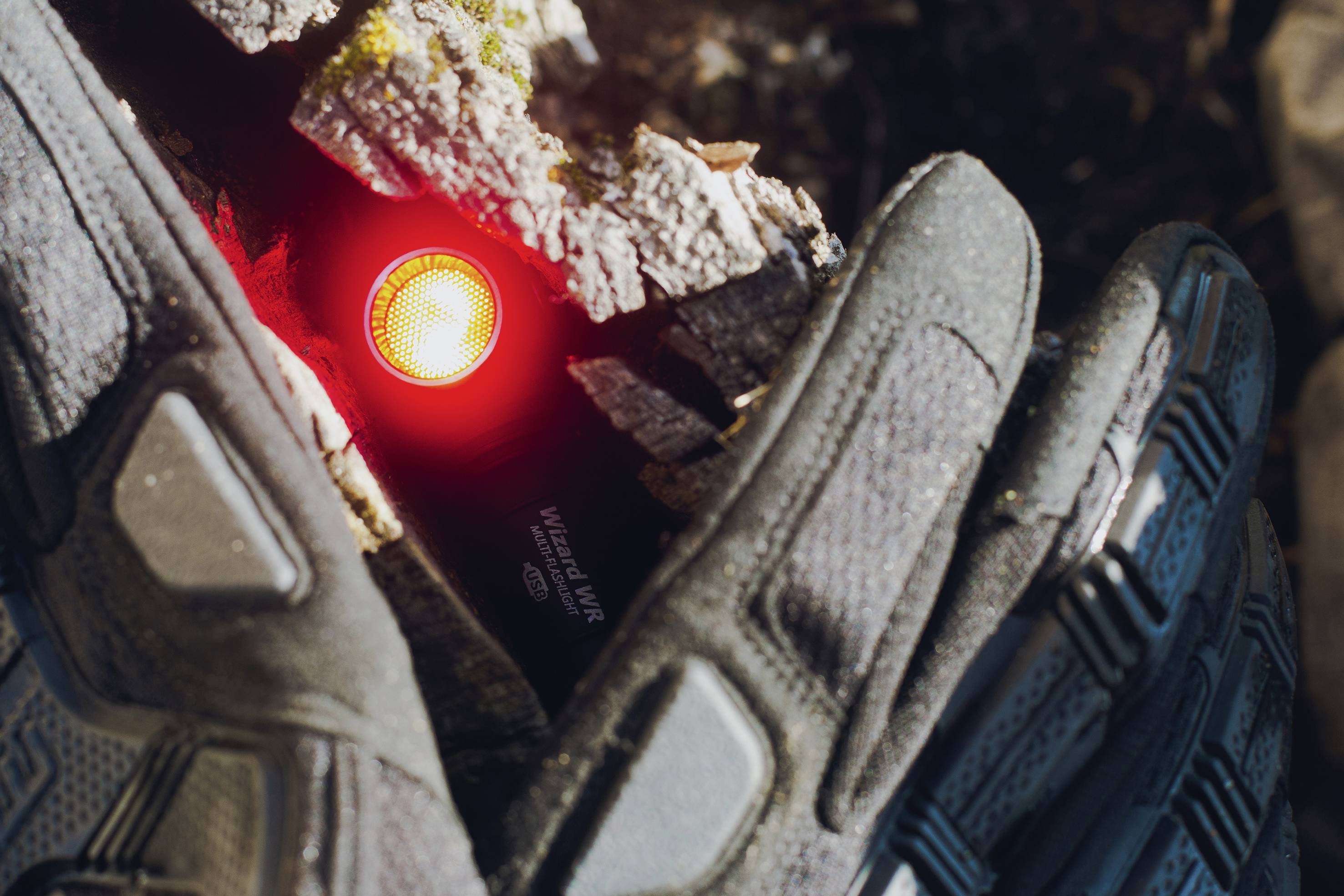 ArmyTek Wizard WR Magnet Warm & Red LED (monochrome) Headlamp rechargeable 1300 lm 360 h 65 g-28