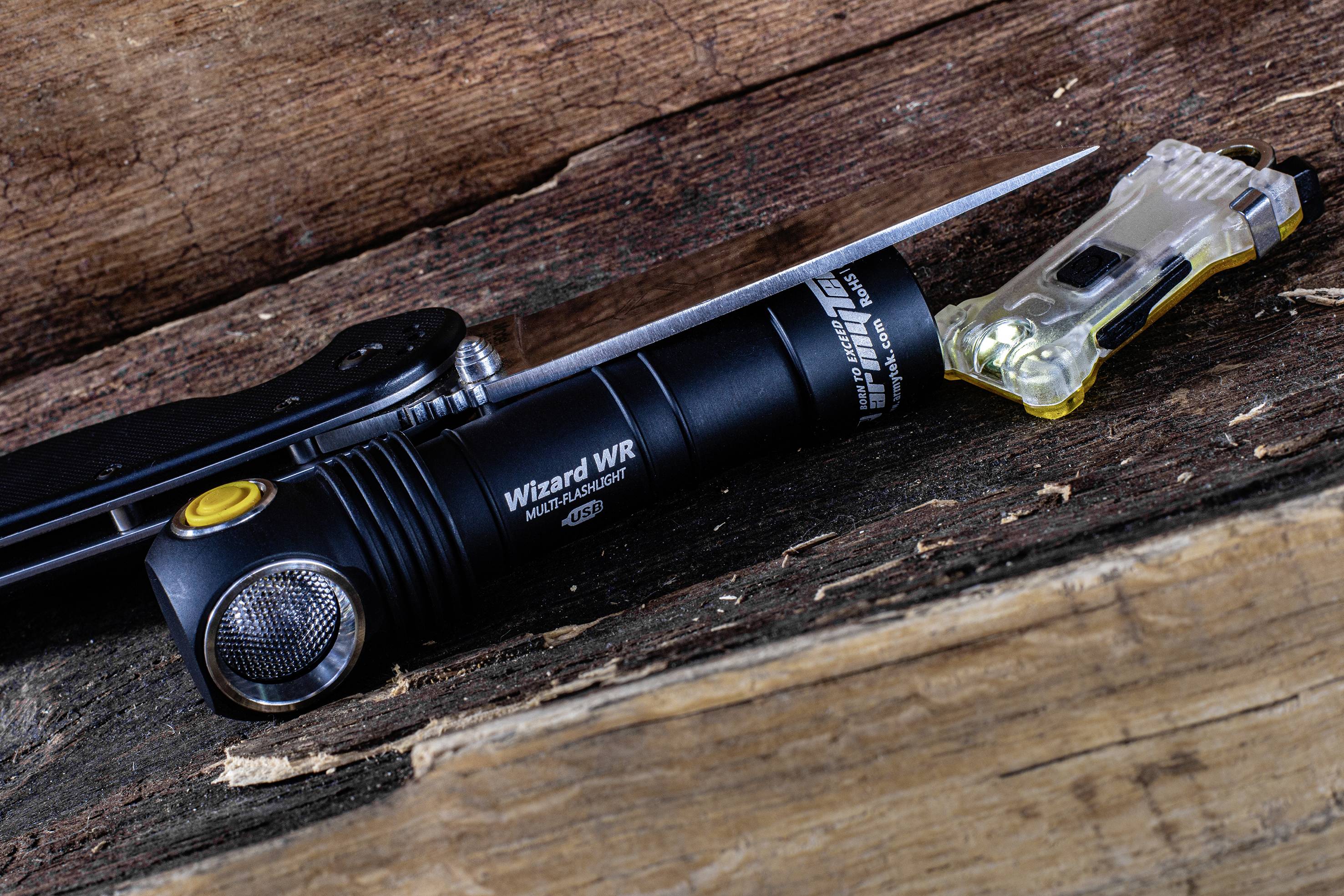 ArmyTek Wizard WR Magnet Warm & Red LED (monochrome) Headlamp rechargeable 1300 lm 360 h 65 g-30