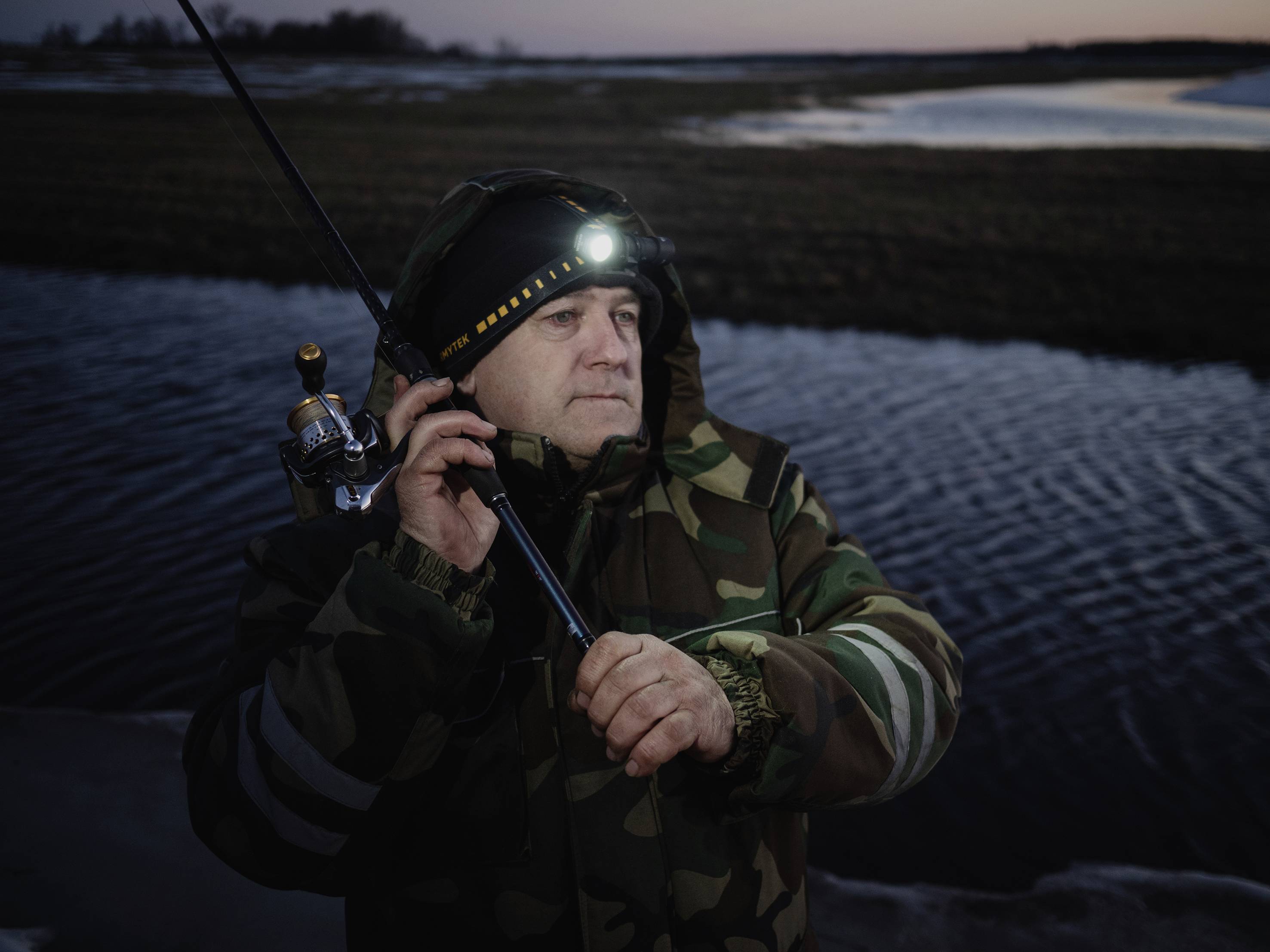 ArmyTek Wizard C2 Magnet Warm LED (monochrome) Headlamp Magnetic holder rechargeable 1200 lm 4800 h 64 g-68