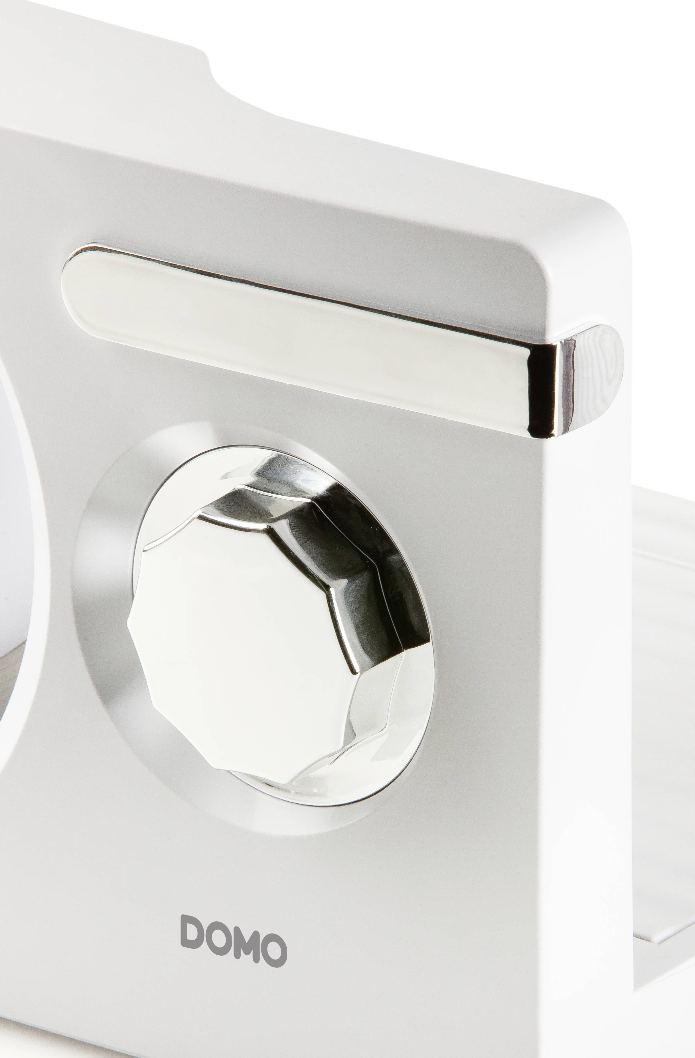 White electric food processor with silver control knob and the inscription 'Domo'.