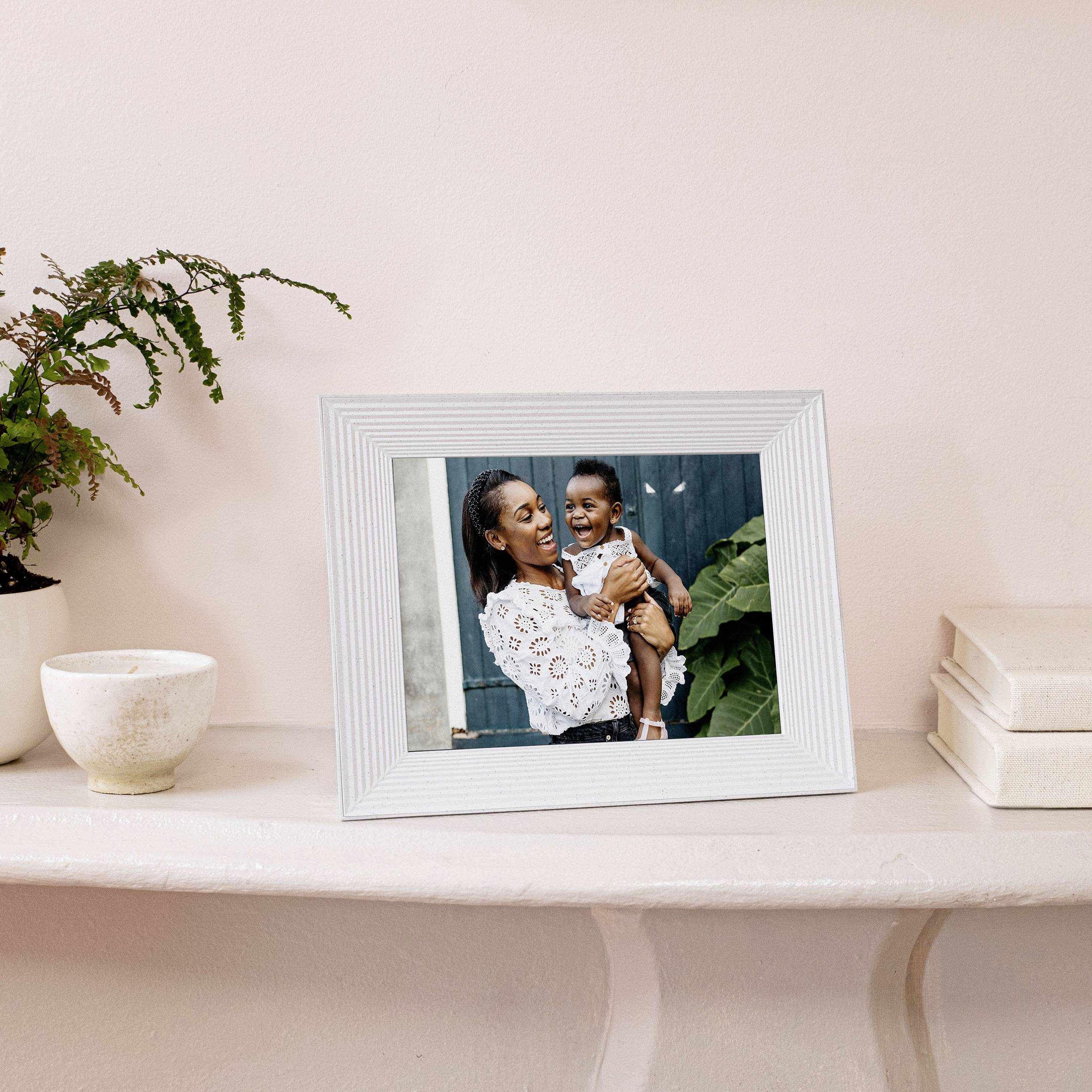 Aura Frames Mason Digital photo frame 22.9 cm 9 inch 1600 x 1200 Pixel White, Crystal-6