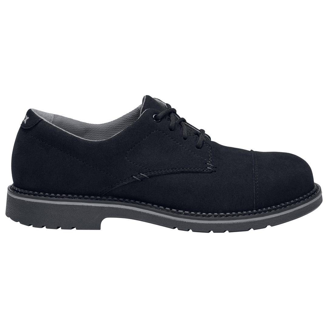 A black, flat men's shoe with lace-up fastening and a sturdy sole, perfect for formal or everyday occasions.