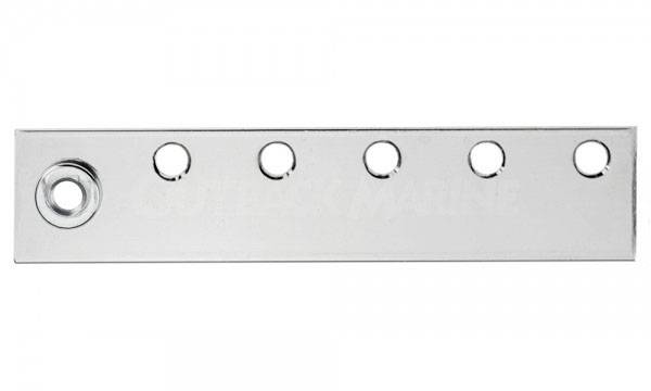 Metal plate with six holes in a row, one larger than the others.<br><br>Note: This is already very close to British English. There are no significant changes needed in this direct translation.