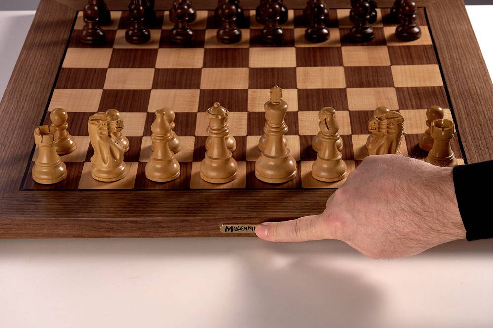 Millennium Supreme Tournament 55 Chess computer-10