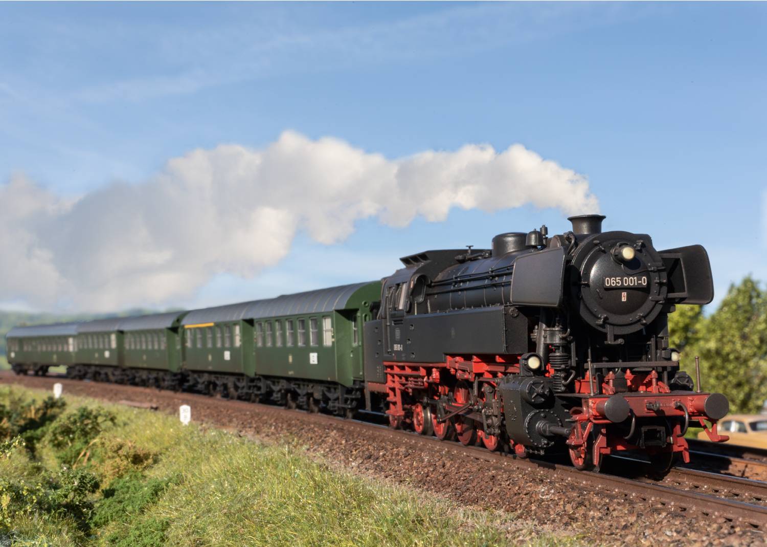TRIX H0 22664 H0 Steam locomotive BR 065 of DB, MHI-2