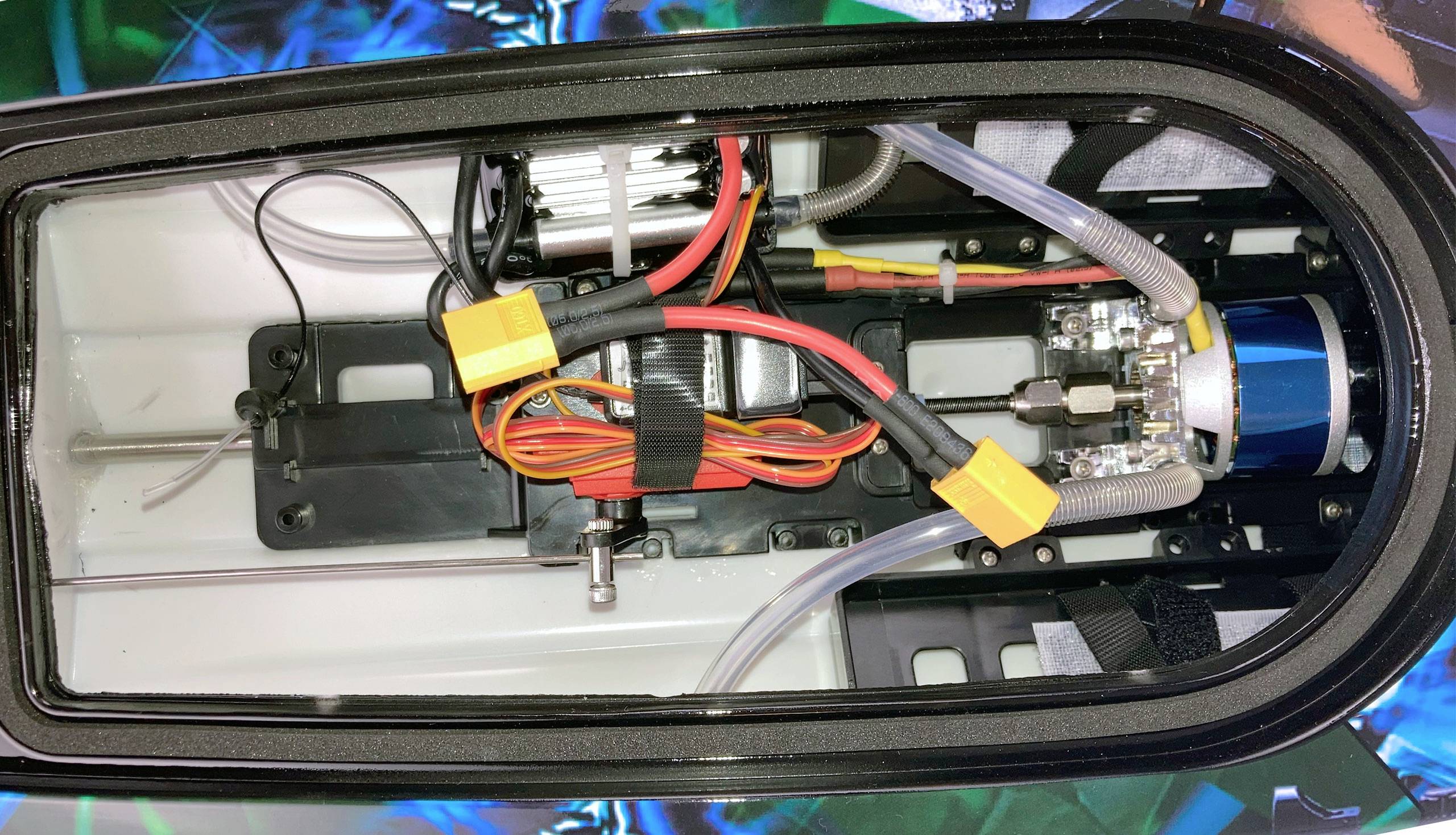 Amewi Bullet V4 RC model speedboat RtR 729 mm-7