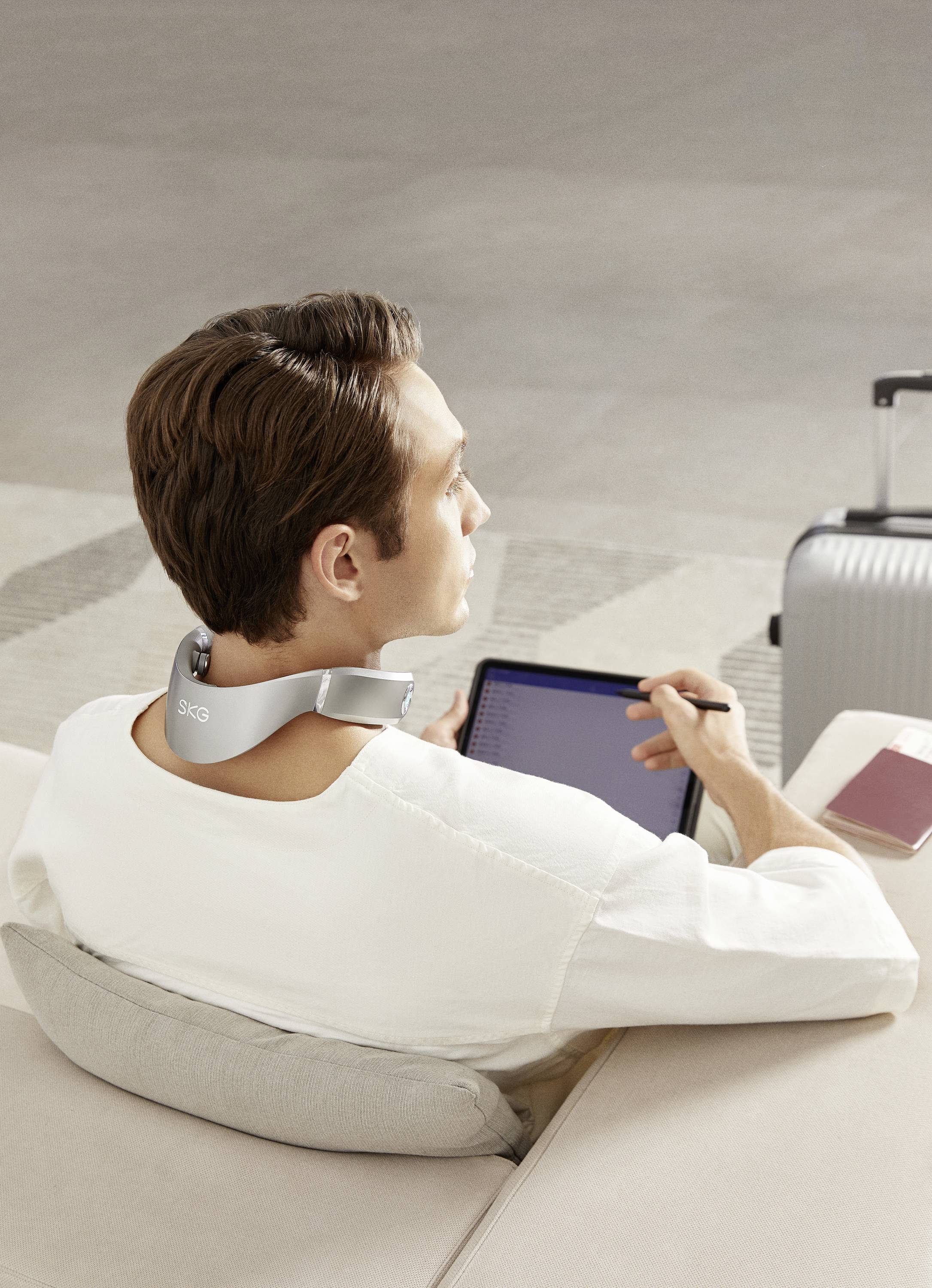 SKG G7-PRO Neck massager Grey-4