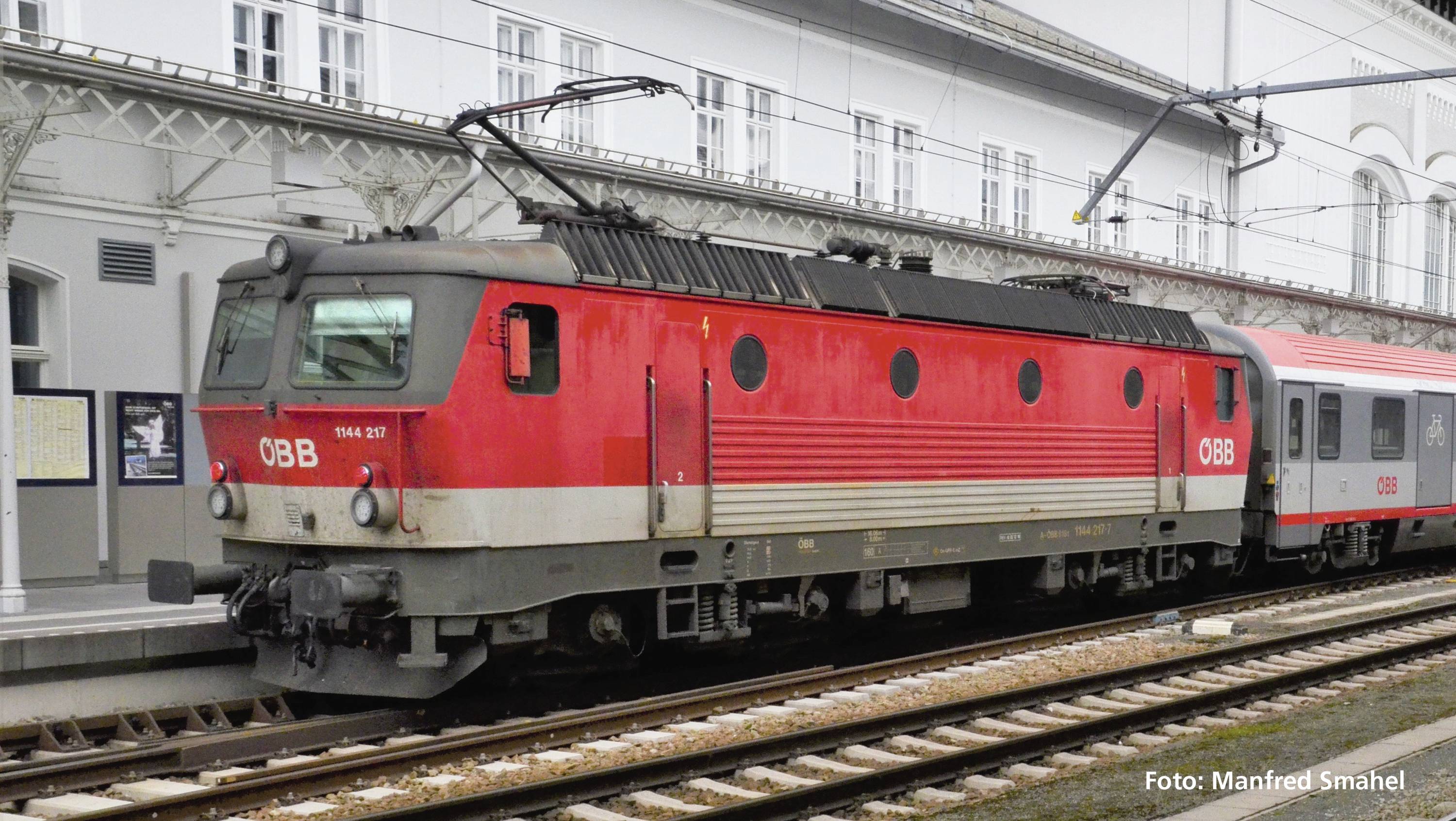 Image of Piko H0 51632 H0 Rh 1144.2 electric locomotive of Austrian Federal Railways