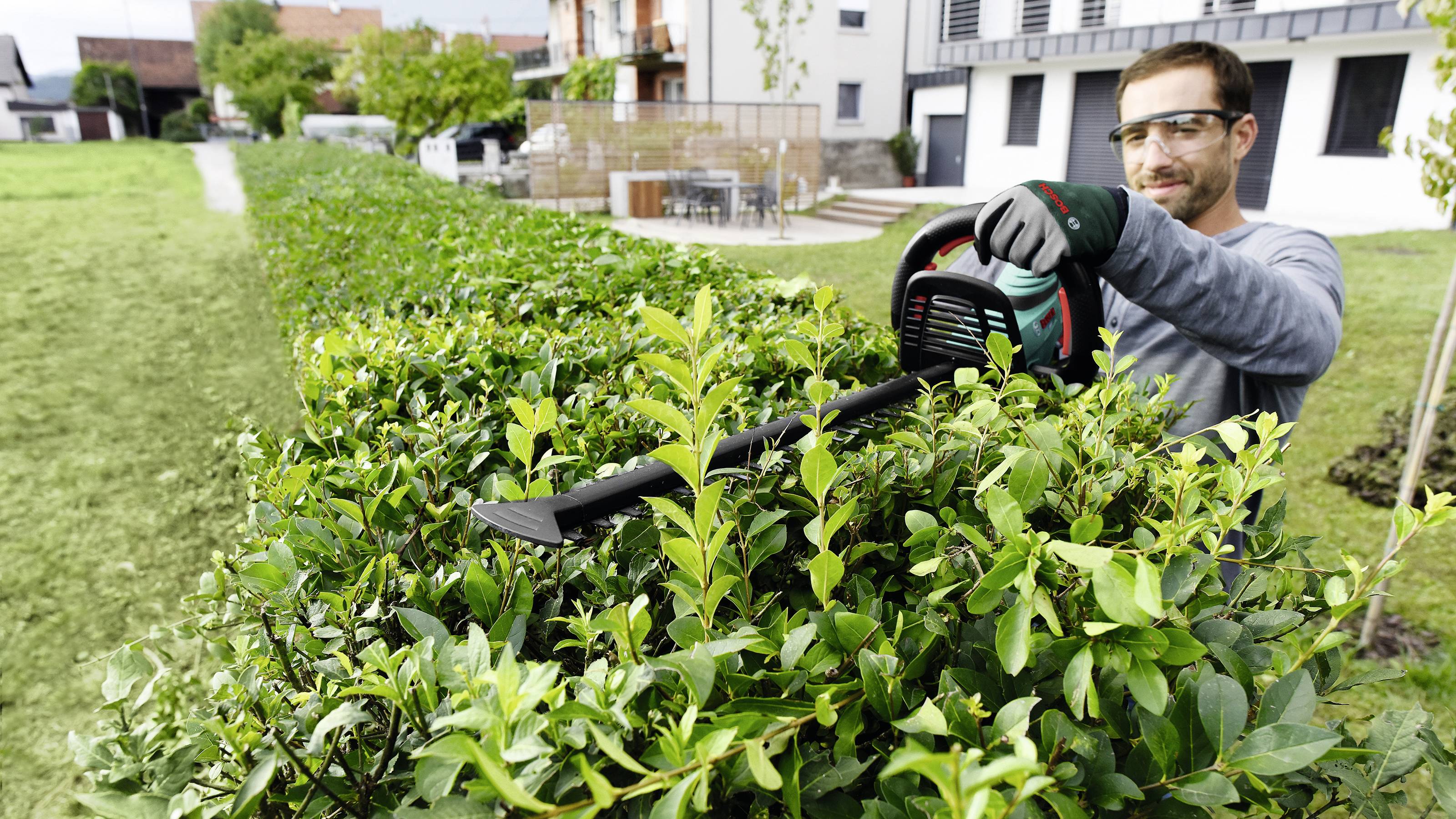 Bosch Home and Garden AHS 53-20 Li, B-Ware Rechargeable battery Hedge trimmer Discounted (damaged/no packaging) 18 V Li--6