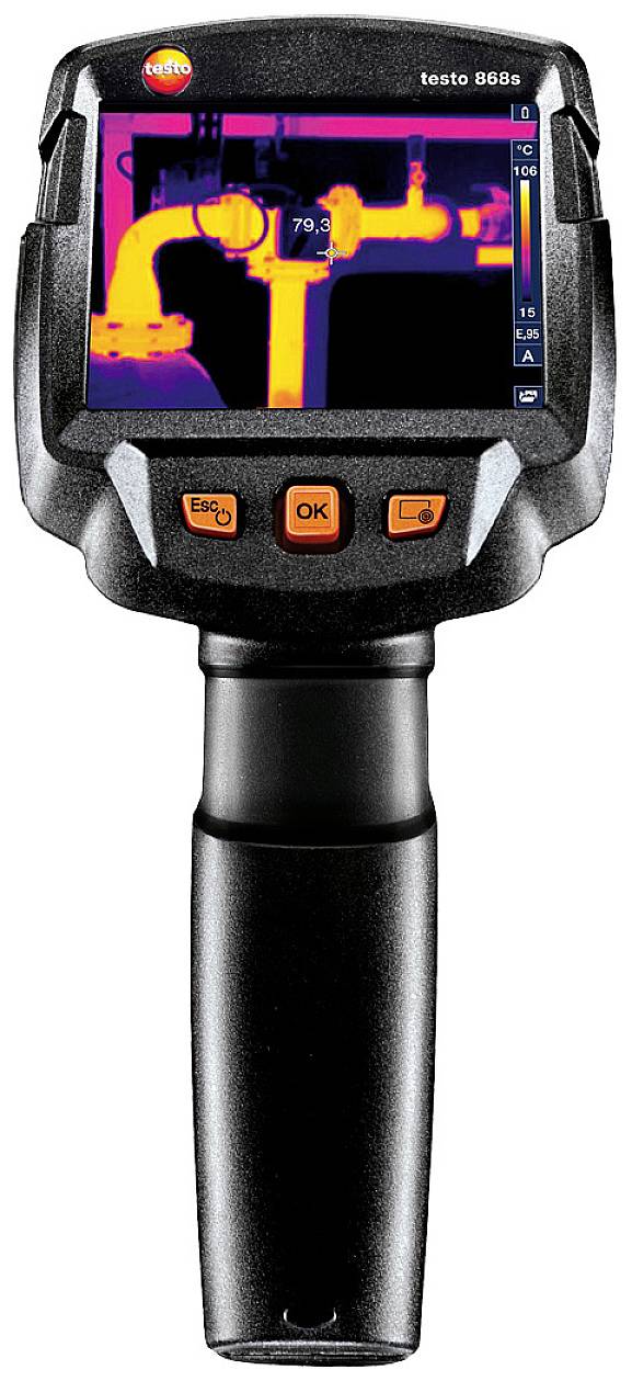 A thermal imaging camera displays a colour image of pipes with temperature indication on the screen.