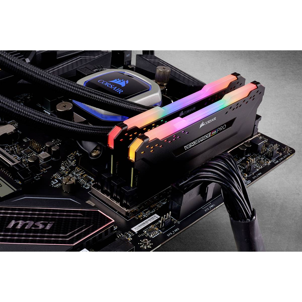 Corsair Vengeance RGB PRO PC RAM kit DDR4 16 GB 2 x 8 GB 3600 MHz 288-pin DIMM CL18-22-22-42 CMW16GX4M2D3600C18-3
