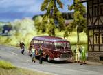 H0 Setra S6 bus hiking birds with 5 figures