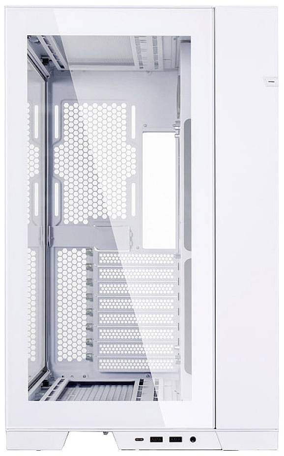 Computer case in white with a transparent side panel. The internal mounting spaces for hardware such as graphics cards and fans are visible.