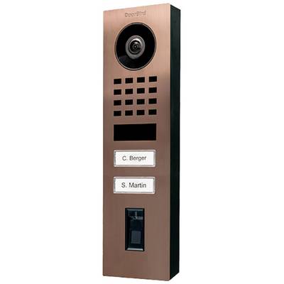 Intercom system with camera and two doorbell panels, labelled 'C. Berger' and 'S. Martin'.